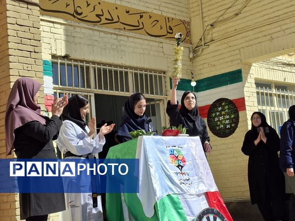 افتتاحیه مراسم المپیاد ورزشی درون مدرسهای در دبیرستان دخترانه خوارزمی ملایر