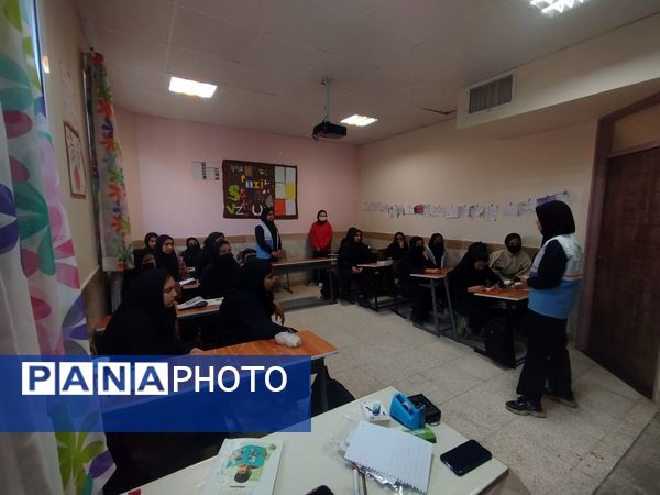 مانور زلزله در مدرسه شهید محمد آسوده روستای دهنو شهرستان خلیل آباد
