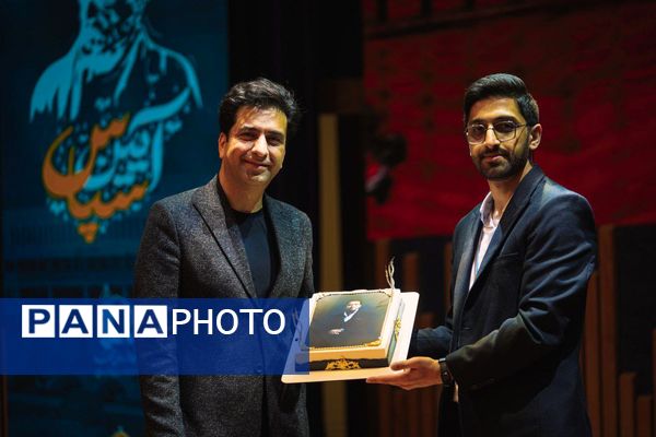 آیینه‌ تلاش کارمندان دانشگاه فردوسی مشهد(۲)