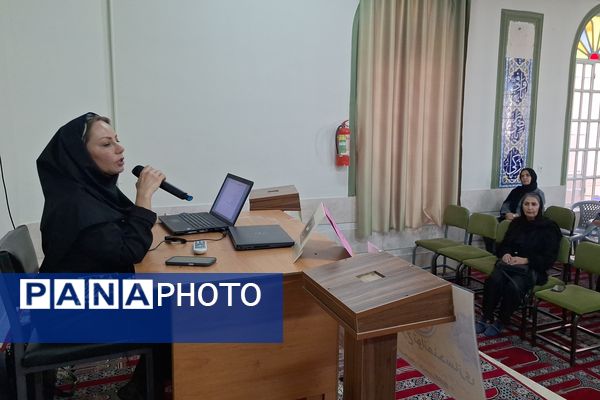 اجرای طرح توانمندسازی والدین در شیراز