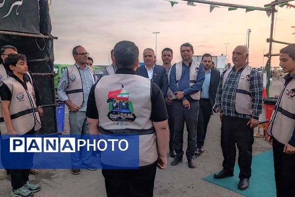 از مدرسه تا موکب حسینی؛ دانش‌آموزان پیشتاز شهرستان قدس در خدمت زائران اربعین حسینی