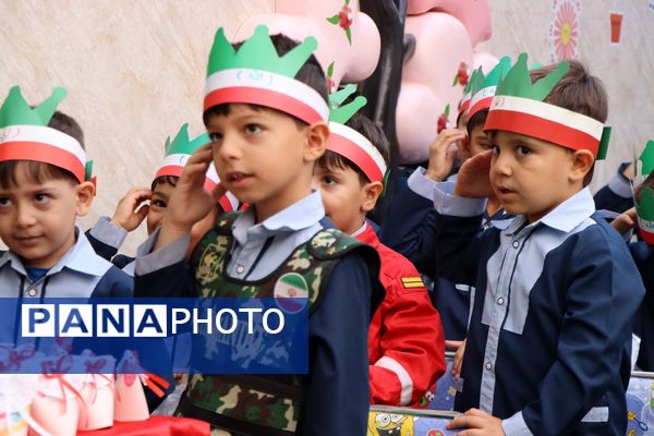 غنچه های بهارستانی آغاز سال تحصیلی را جشن گرفتند
