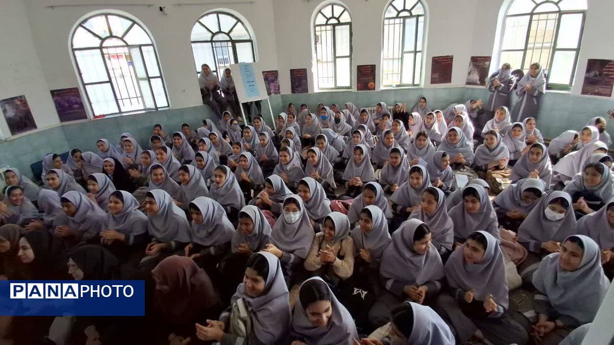 صدای پای مهربانی در راهروهای بیمارستان تا مدارس