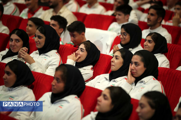 تجلیل از مدال آوران ورزش دانش‌آموزی