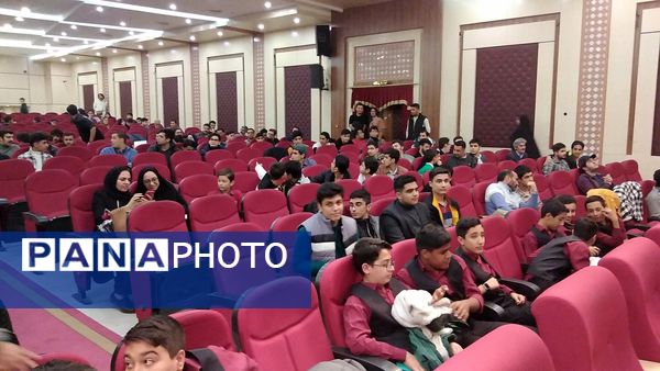 اختتامیه چهل و دومین دوره مسابقات فرهنگی هنری دانش‌آموزان ناحیه 7 مشهد