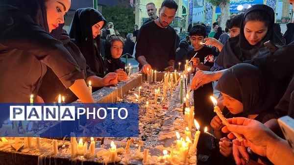 نوجوانان تهرانی هم‌نوا با اسرای کربلا به سوگ امام حسین (ع) نشستند