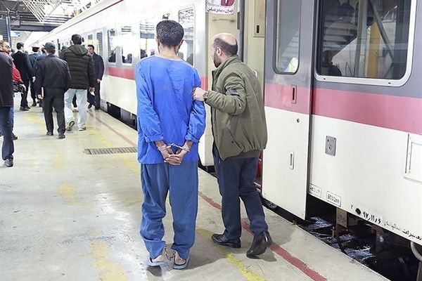 دستگیری 2 سارق جیب‌بر در ایستگاه مترو