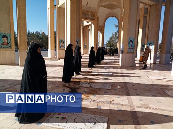 تجدید میثاق با آرمان‌های شهیدان و تقدیر از خانواده‌های معزز شهدا