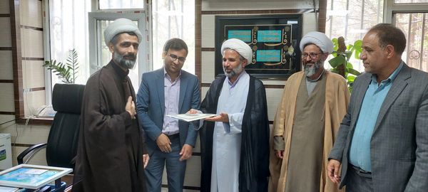 تقدیر از امام جماعت‌های مدارس باخرز