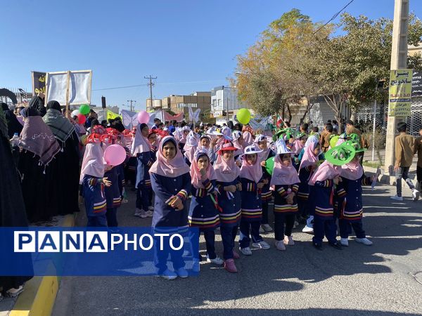 راهپیمایی عظیم ۱۳ آبان ماه، با حضور پرشور دانش‌آموزان ولایتمدار و مردم غیور و همیشه در صحنه مه‌ولات