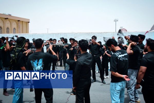 زابل در ماتم حسین؛ گلزار شهدا شهرستان زابل میزبان اشک و شور عزاداران حسینی