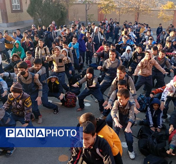 انفجار انرژی، صبح دبستان را پرشور کرد