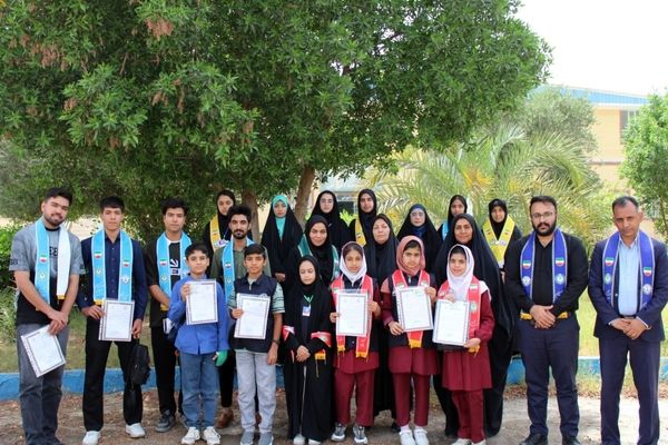 طلوع حقیقت در قاب دانش‌آموزان حاجی‌آباد