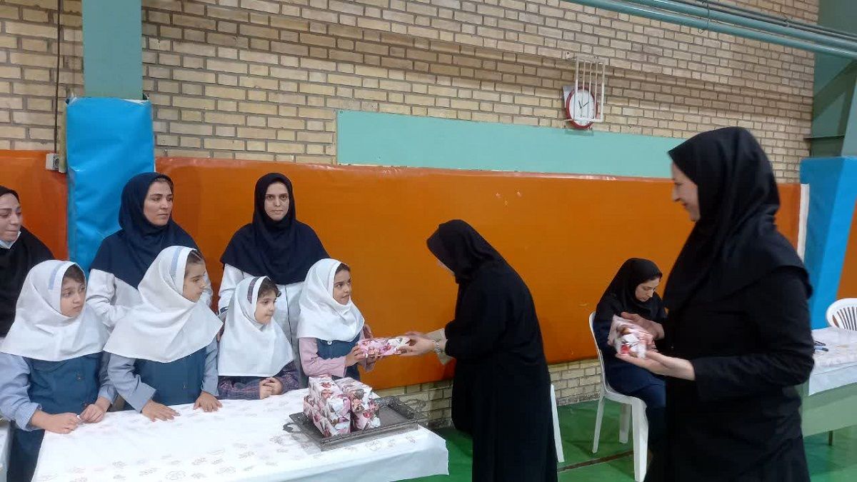 برگزاری خدمات اجتماعی و ورزشی آموزش و پرورش ناحیه 2 کرج در طرح میدان پویا 