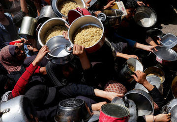 رژیم صهیونیستی جاده‌های منتهی به مراکز امداد رسانی غزه را «مناطق جنگی» نامید