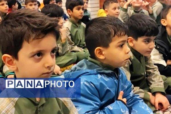 آیین سه‌شنبه‌های مهدوی در مدرسه شهید حسین غفاری