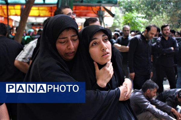 جلوه‌های حزن و خشم در مراسم تشییع شهدا