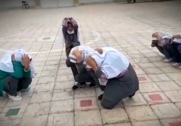 برگزاری مراسم مانور زلزله در دبستان پانزده خرداد زارچ