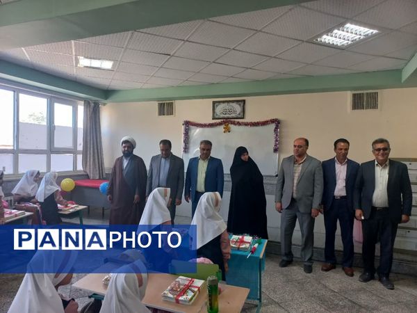 مراسم گرامیداشت هفته دفاع مقدس و آغاز سال تحصیلی جدید، در مدارس شهرستان چرداول 