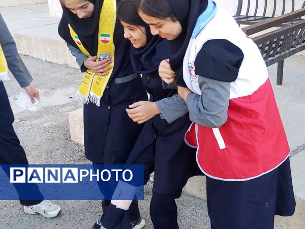 هنرستان جنت فارسان میزبان مانور زلزله