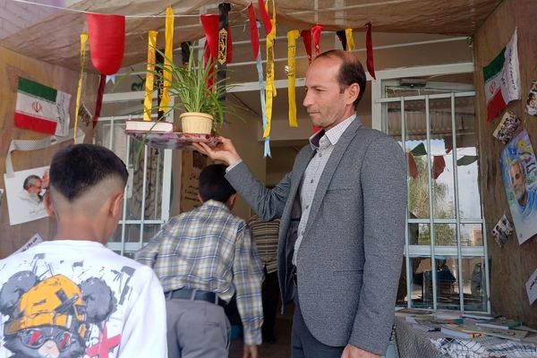 جشن جوانه ها در دبیرستان نمونه دولتی شهید حاج قاسم سلیمانی بن 