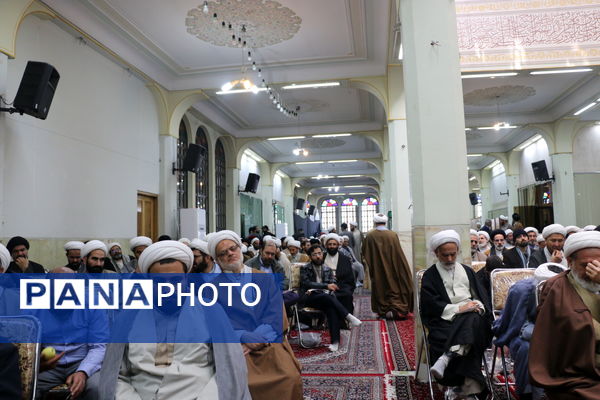برگزاری مجمع مبلغان ماه رمضان استان اصفهان و آیین تجلیل از چهره‌های ماندگار تبلیغی استان و گرامیداشت آیت الله مستجابی  