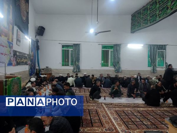 اولین نشست فعالان قرآنی، فرهنگی و هنری در روستای نامن شهرستان داورزن 