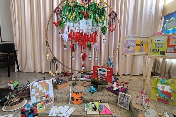 تجدیدِ پیمان با انقلاب و اهل بیت(ع) در روز ۱۳ آبان