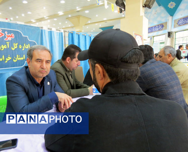 برپایی میز خدمت آموزش و پرورش خراسان شمالی