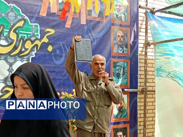 بازدید دانش آموزان دبستان سمیه از کنگره ملی شهید مدرس