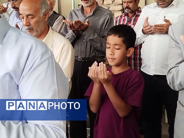 نماز باشکوه عید سعید قربان در شهرستان کاشمر 