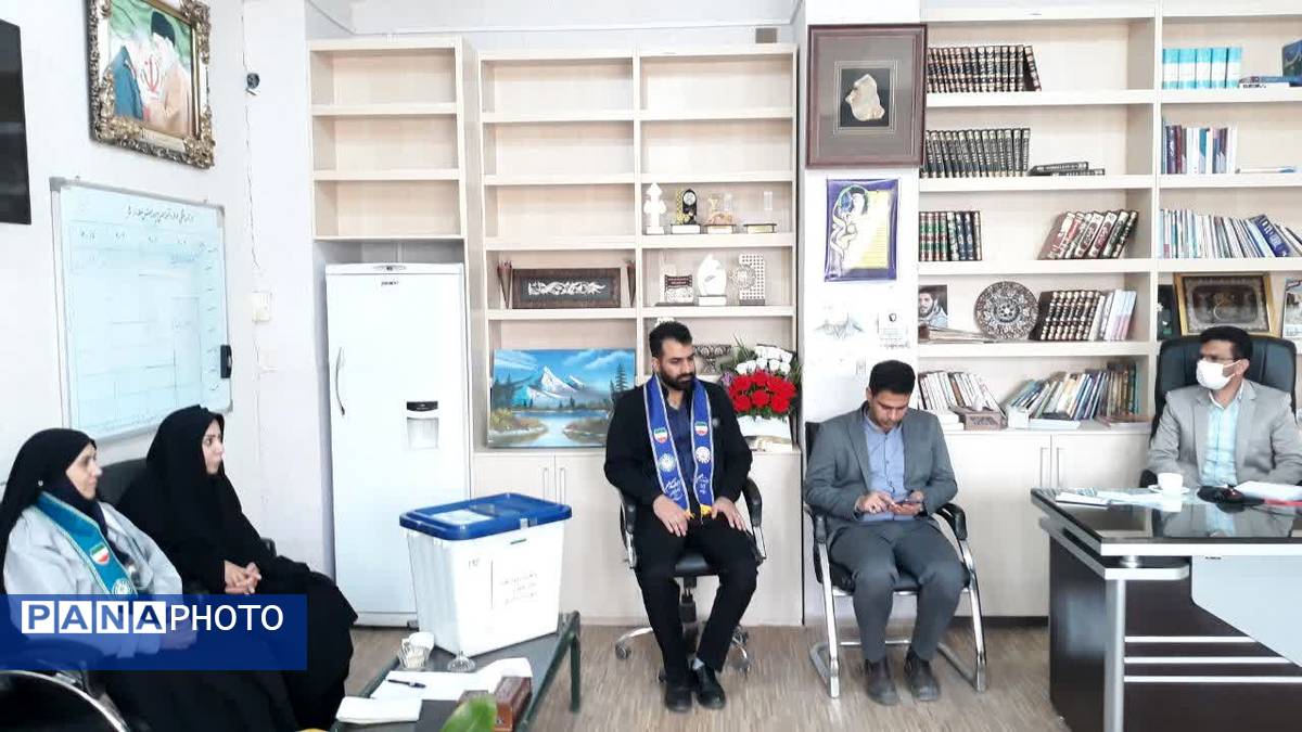 برگزاری انتخابات مجلس دانش‌آموزی در زارچ