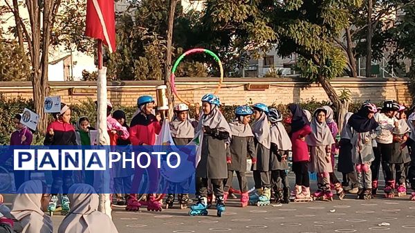 المپیاد ورزشی دانش‌آموزان در مدرسه پنجم مهر
