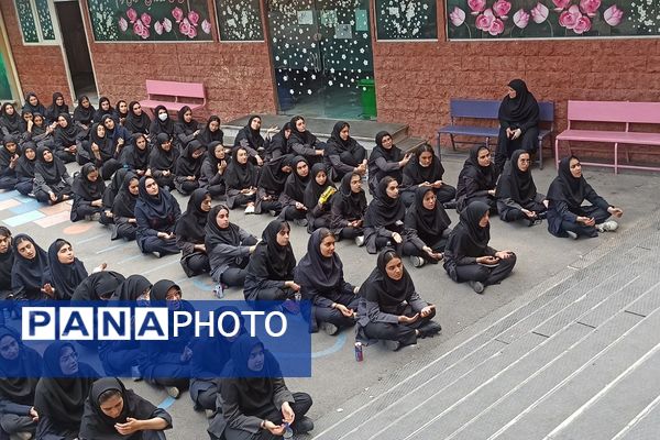 بزرگداشت شهدای خدمت در دبیرستان شاهد ندای فاطمه (س) ناحیه دو شهرری 