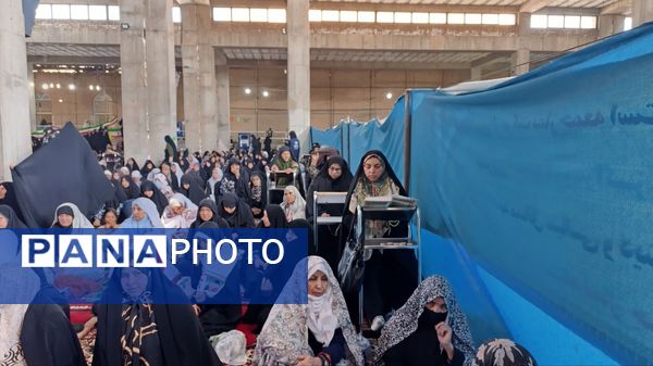 اقامه نماز عبادی سیاسی جمعه  نیشابور