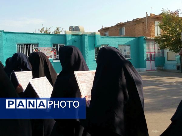 برگزاری مراسم ختم قرآن در دبیرستان دخترانه فاطمیه