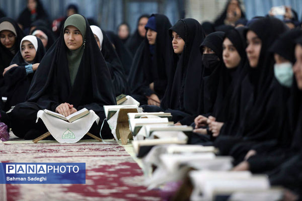 بزرگترین محفل انس با قرآن دانش آموزی