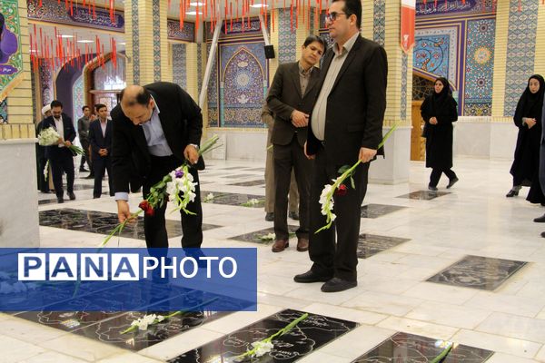حضور معاون پرورشی و فرهنگی وزیر آموزش و پرورش در گلزار شهدای بجنورد