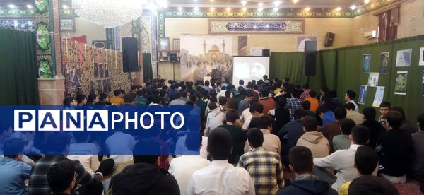 اعتکاف دانش‌آموزی در مرند با حضور حجت‌الاسلام بختیار بایرام اُف