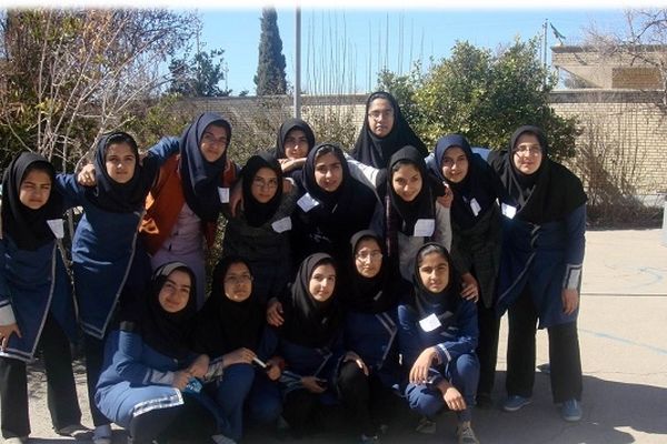 رفاقت سالم می‌تواند منبع انگیزه و حمایت در مسیر  تحصیلی باشد