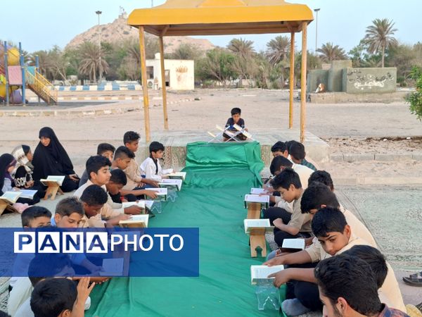 محفل نورانی انس با قرآن در کنار آب‌های نیلگون خلیج‌‌‌فارس 