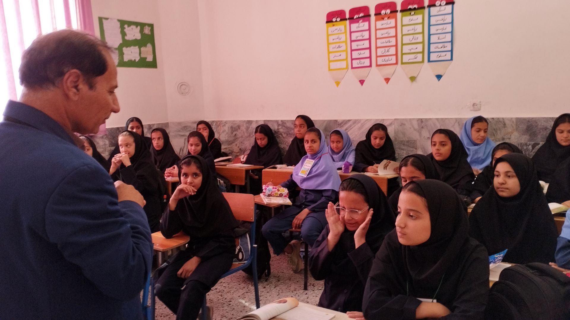 حضور راهبر آموزش و پرورش شهرستان خلیل‌آباد در آموزشگاه فرهنگ 