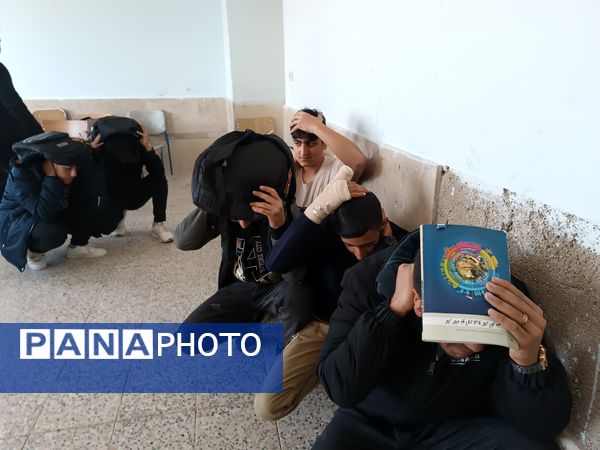 هنرستان کار و دانش رهبری میزبان مانور نمادین زلزله شد