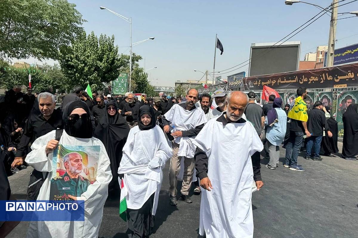 تشییع باشکوه پیکر شهدای اقتدار با حضور دانشآموزان رباط کریم در تهران