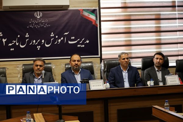 دیدار معاون پرورشی و فرهنگی وزارت آموزش و پرورش با نمایندگان دختر تشکل‌های دانش‌آموزی شیراز