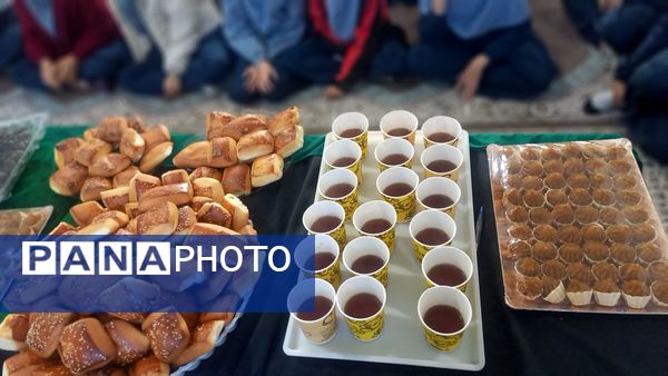 دانش‌آموزان دبیرستان حاج رحمت‌اله شیروانی در سوگ حضرت فاطمه زهرا(س)