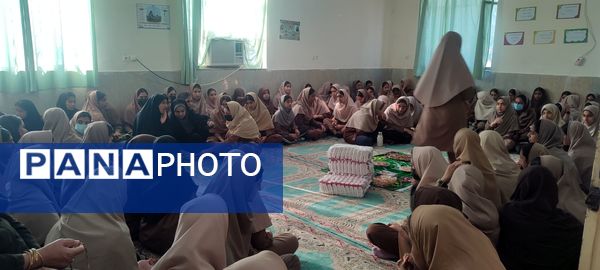برگزاری مراسم سهشنبههای مهدوی در مدرسه فروغ رضوان