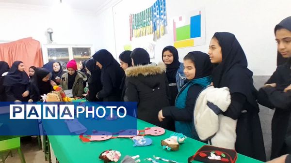 نمایشگاه هنرهای تجسمی امید فردا در دبیرستان دخترانه معلم (دوره اول متوسطه)
