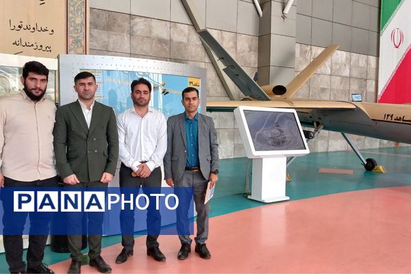 بازدید فرهنگیان بسیجی و دانش‌آموزان ملارد از نمایشگاه هوا و فضا