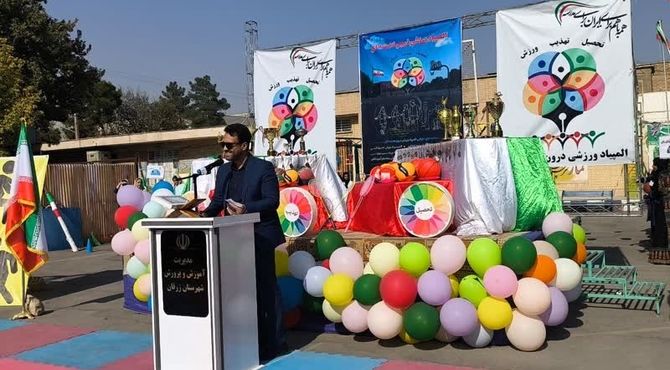 برگزاری افتتاحیه المپیاد ورزشی در دبیرستان ناصر معدلی زرقان 